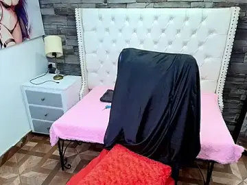 Stripchat Live Sex of TRINY_TS