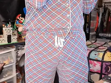 Stripchat Sex Cam of ShinyCherub