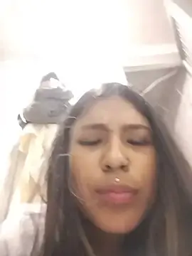 NAMISQUIIRT0 from stripchat