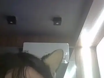 Stripchat Watch Live Sex Cams of SkinnyKitten