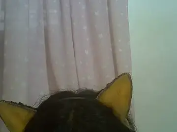 Stripchat Free Live Porn of SkinnyKitten