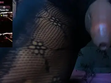 Stripchat Adult Webcam of SweetDolly_22cm