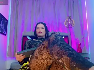 Stripchat Sex Cam of alexsandra_kiss