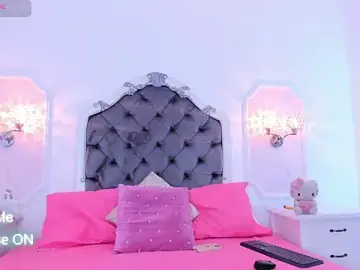 Stripchat Watch Live Sex Cams of kendallspears_1