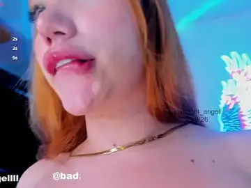 Stripchat Free Porn Cam of midnight_angell