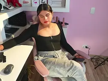 Stripchat Sex Cam of Mara-Bella