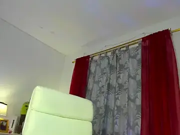 Stripchat Live Sex Cam of shantallhotxx