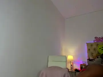 Stripchat Adult Webcams of shantallhotxx