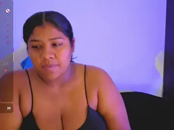 Stripchat Live Sex of paola091