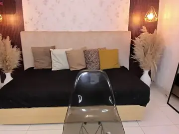 Stripchat Free Porn Cam of IvannaRosse_
