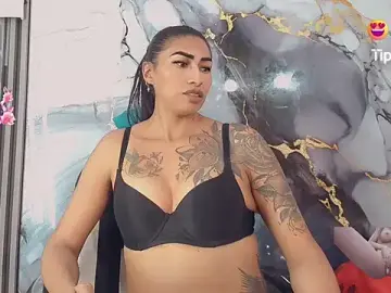 Stripchat Live Sex of khiara_moretti