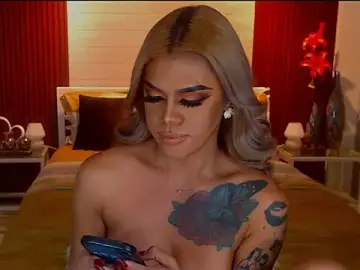 Stripchat Free Live Porn of StellaStrong30