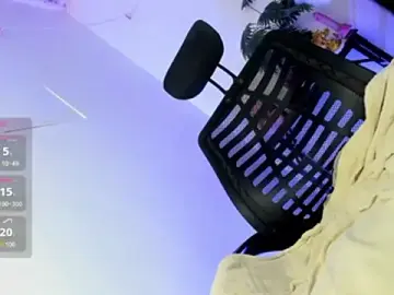 Stripchat Live Sex Cam of femininebiguncut