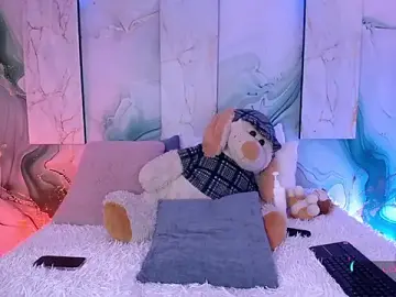 Stripchat Free Porn Cam of MylaDreams