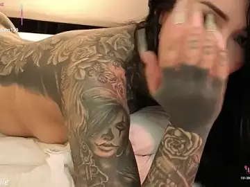 Stripchat Best Webcam of belllbonniie