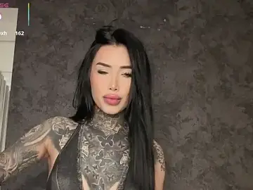 Stripchat Nude Webcam of belllbonniie