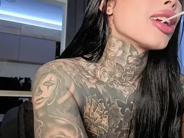 Stripchat Nude Webcam of belllbonniie
