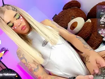 Stripchat Free Porn Cam of ladytslatina