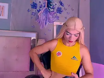 Stripchat Best live sex cam show of Emily_Castillo_1
