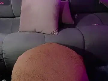 Stripchat Live Sex Cam of SweetLiamn