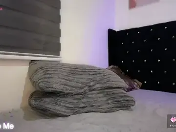 Stripchat Live Sex Cam of NaughtyJedGirl