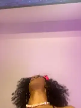 Stripchat Free Live Porn of Mia_royal