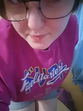 Stripchat Live Sex Cam of wehavepussies_xoxo