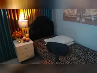 Xlovecam Sex Chat of WetandWildFantasy