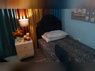 Xlovecam Sex Chat of WetandWildFantasy