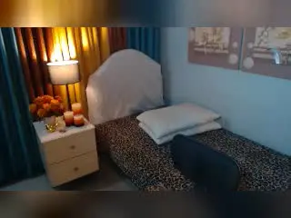 Xlovecam Sex Chat of WetandWildFantasy