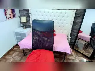 Xlovecam Private Sex Chat of TriniTs