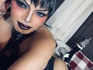 BellatriXHucker from xlovecam