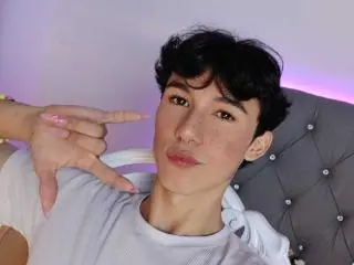 Xlovecam Nude Webcam of JosiahRicci