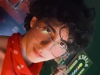 Xlovecam Adult Webcam of ElliotNoir