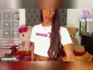 Xlovecam Sex Chat of LucianaHottieX