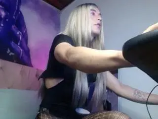 Xlovecam Live Sex Cam of AlishaaNixe