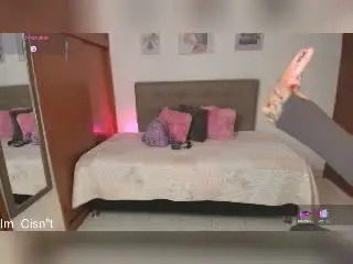 Xlovecam Live Sex Cam of MileyBaker