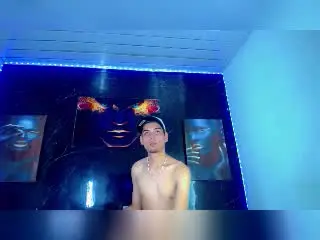 Xlovecam Free Live Porn of LuxeCouple