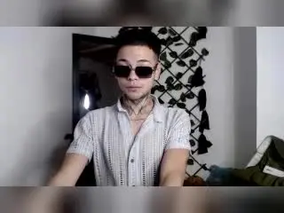 Xlovecam Live Sex Cam of MarceloMilk