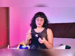 Xlovecam Nude Webcam of EleanorB