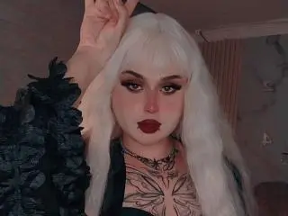 Xlovecam Adult Webcam of MadameRaven