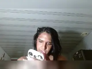 Xlovecam Free Porn Cam of IdiiaLatina