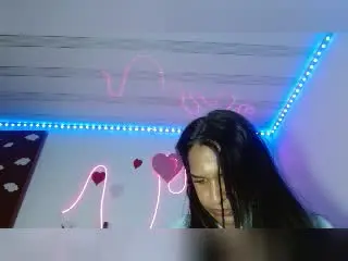 Xlovecam Adult Webcams of IdiiaLatina