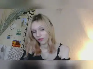 Xlovecam Live Sex Cam of KiranaHayes