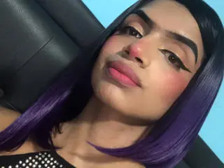 FannyBella from xlovecam