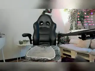 Xlovecam Adult Webcam of KarolElegance