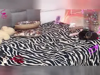 Xlovecam Sex Chat of Shantellx