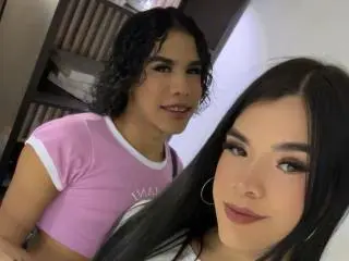Xlovecam Sex Cam of SabrinaAndValery