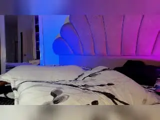 DominiqueR from xlovecam