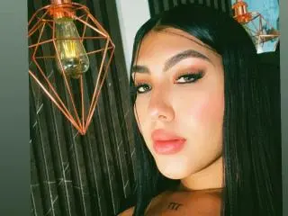 Xlovecam Adult Video Chat of CamelyHott